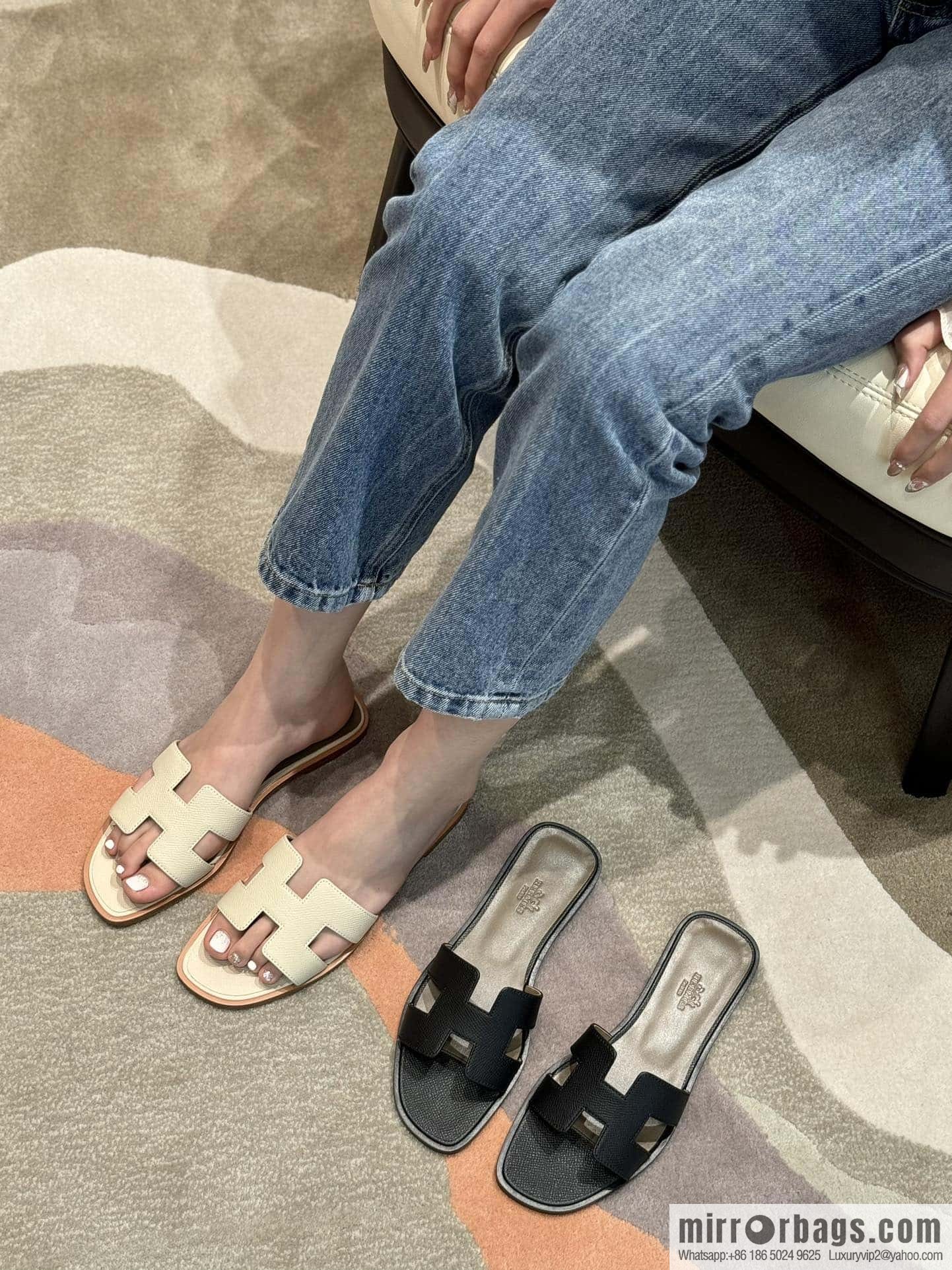 HERMES 181 Oran Slippers 10/Craie/Milkshake White Epsom/Palmprint
