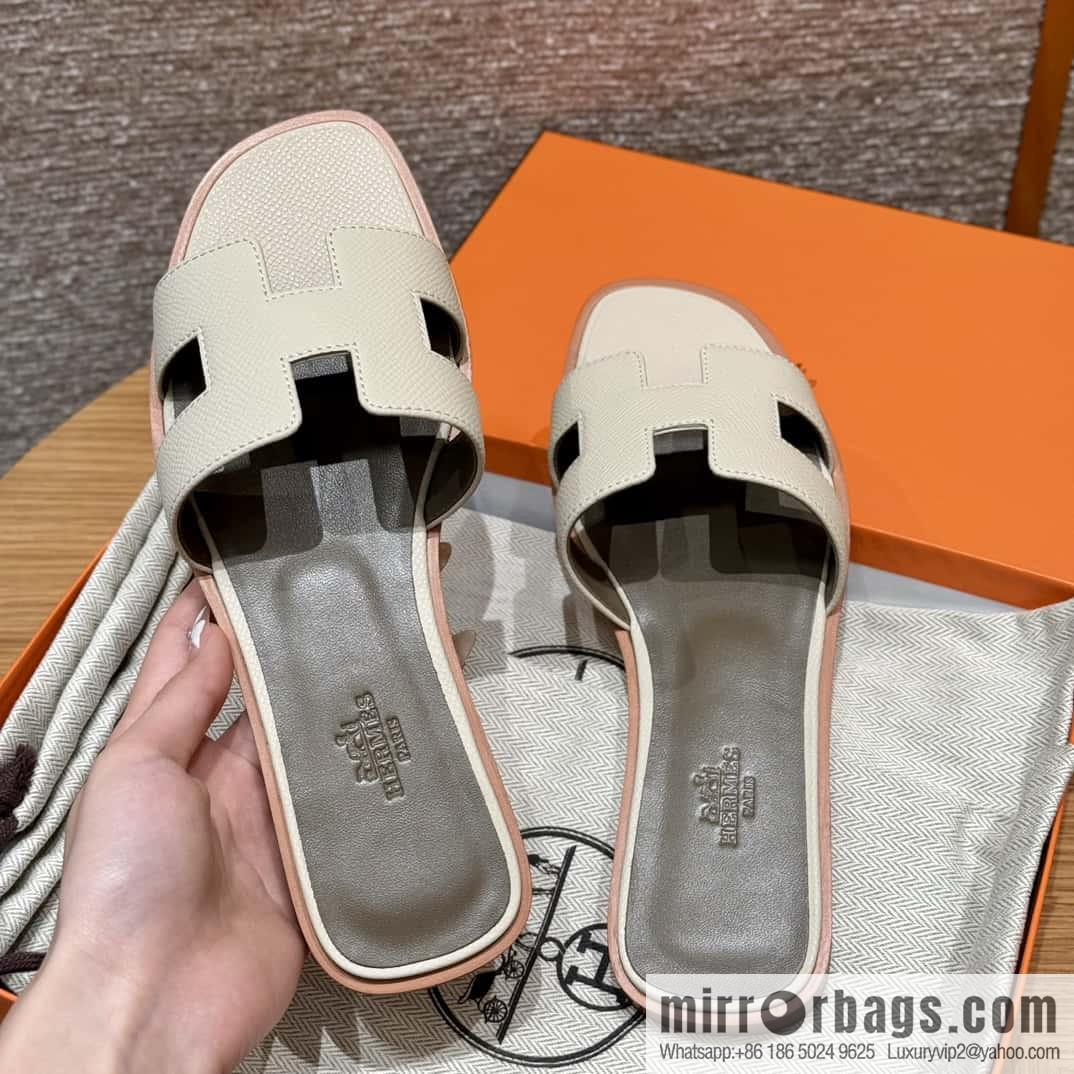 HERMES 181 Oran Slippers 10/Craie/Milkshake White Epsom/Palmprint