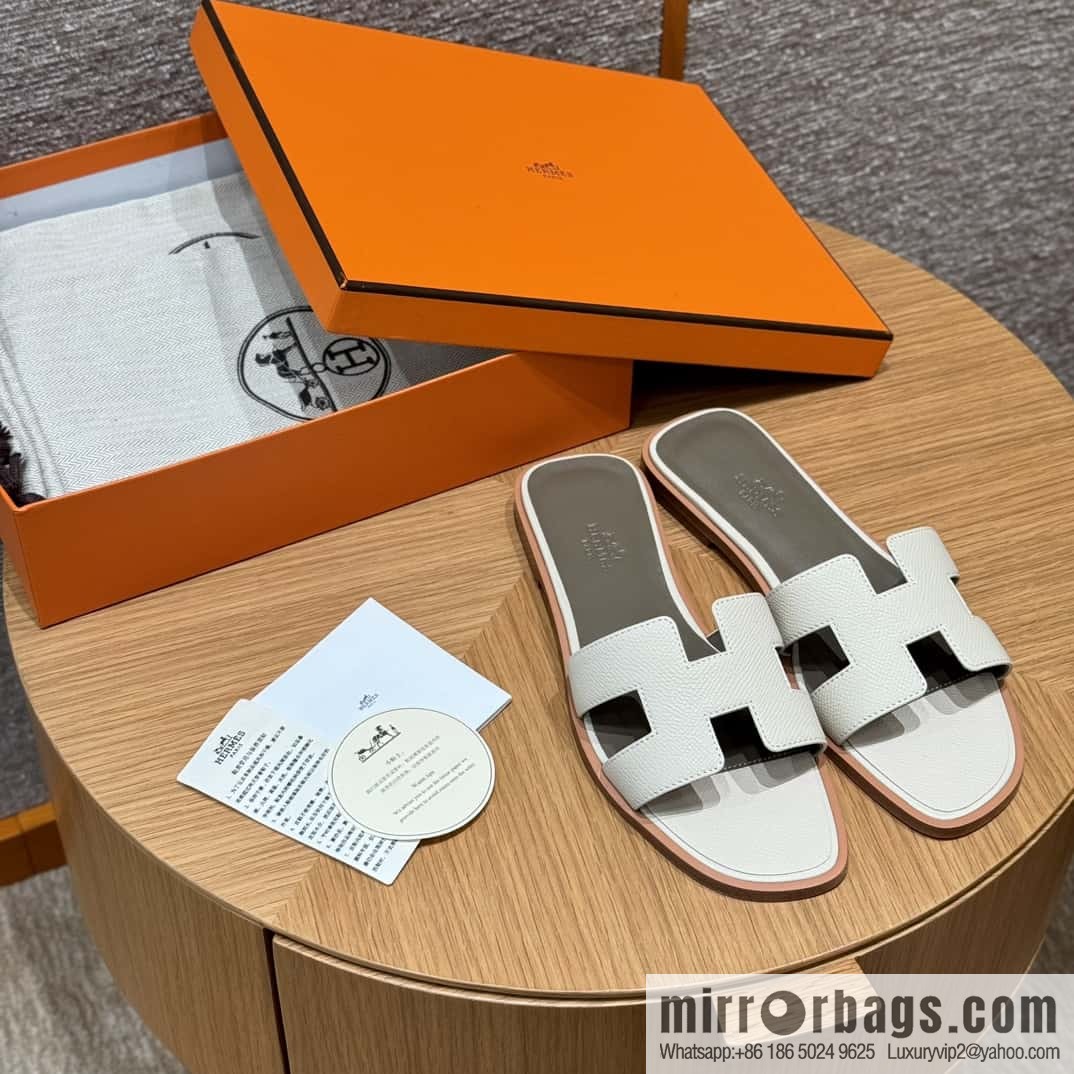 HERMES 181 Oran Slippers 10/Craie/Milkshake White Epsom/Palmprint