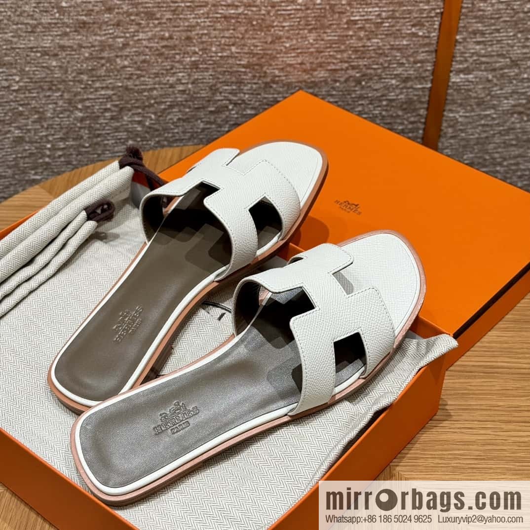 HERMES 181 Oran Slippers 01/Blanc/Pure White Epsom/Palmprint