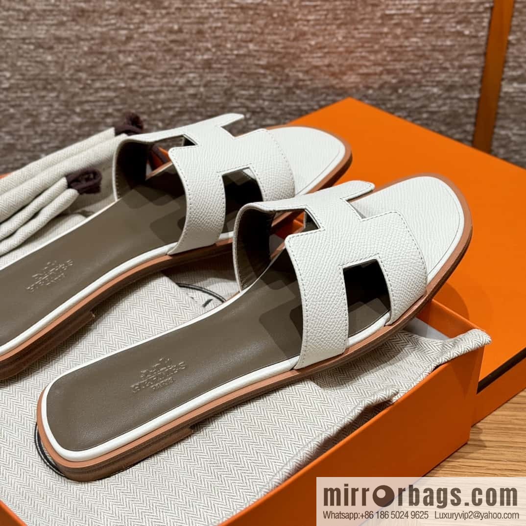 HERMES 181 Oran Slippers 01/Blanc/Pure White Epsom/Palmprint
