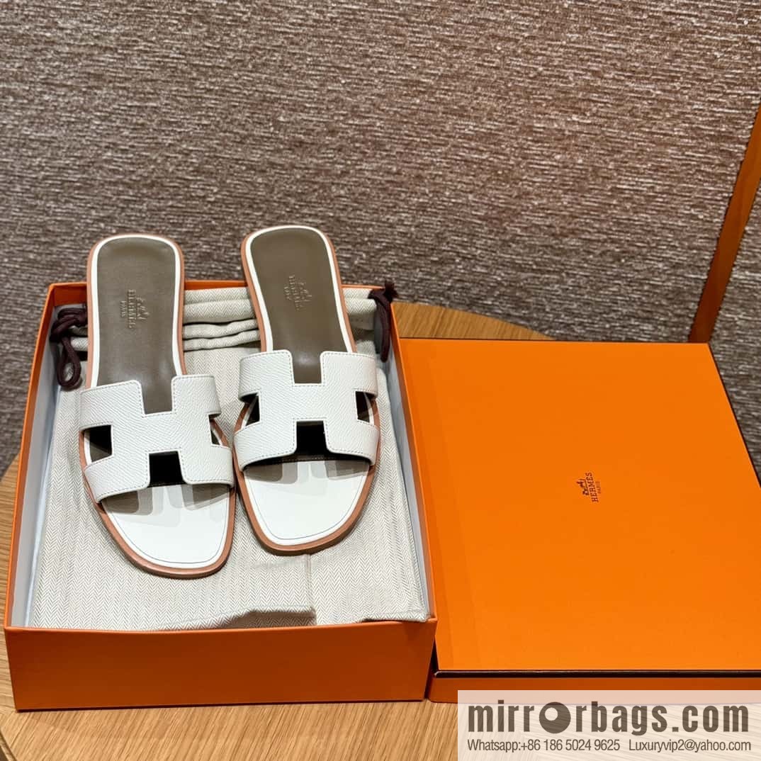 HERMES 181 Oran Slippers 01/Blanc/Pure White Epsom/Palmprint