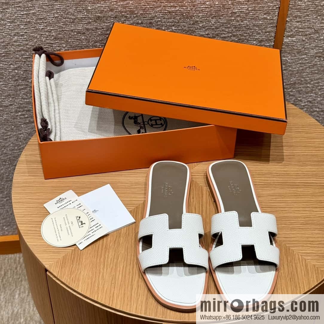 HERMES 181 Oran Slippers 01/Blanc/Pure White Epsom/Palmprint