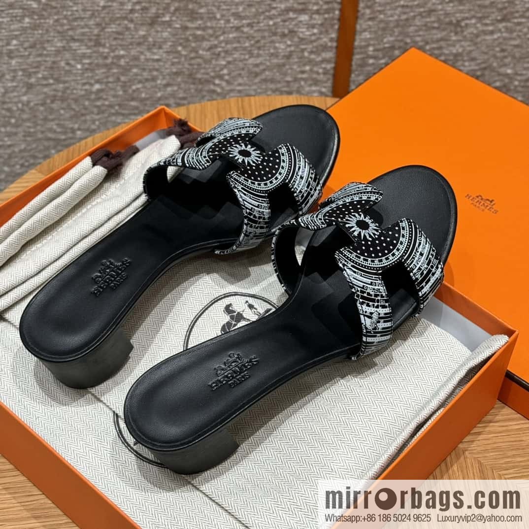 HERMES 185 Oasis High Heel Sandals, Black/ck89/noir /Swift