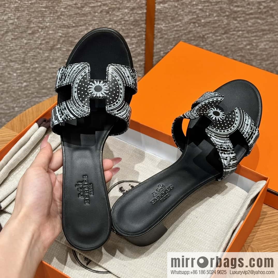 HERMES 185 Oasis High Heel Sandals, Black/ck89/noir /Swift