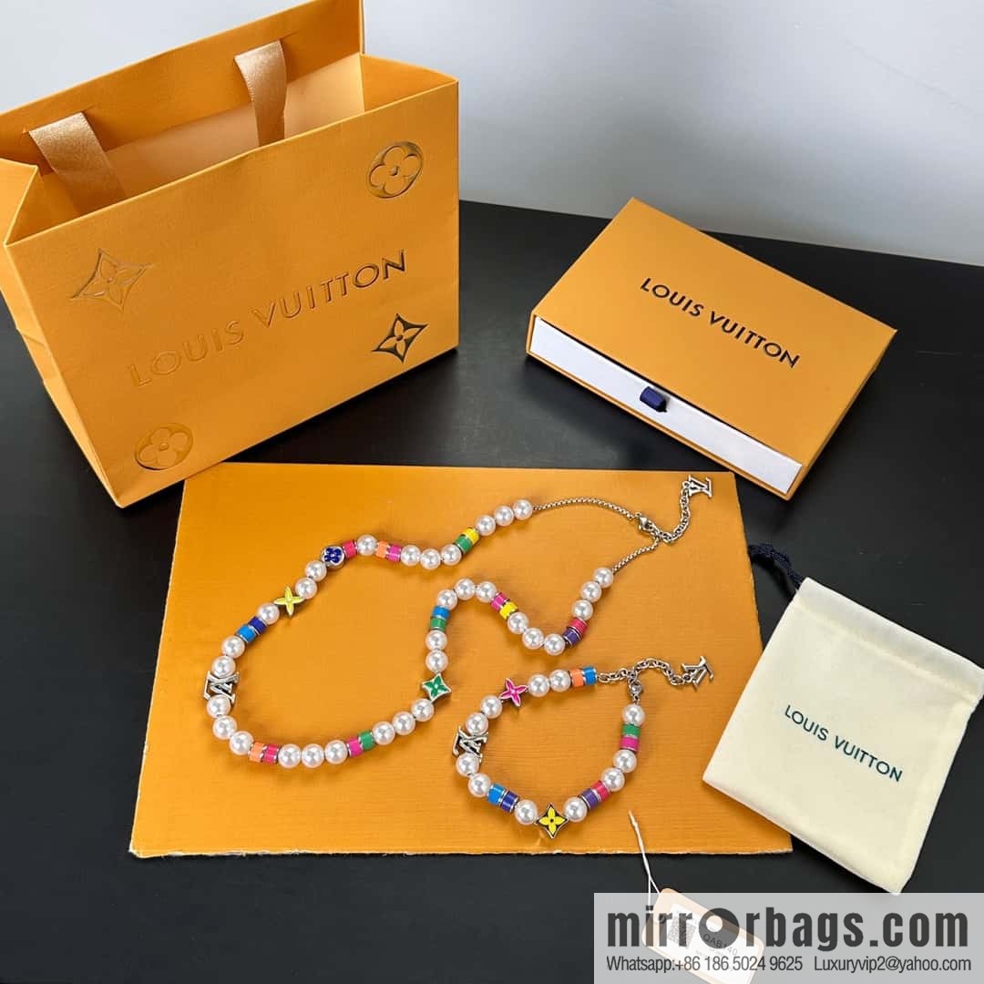 ❗️New ❗️ LV Louis Vuitton MNG PEARLS PARTY Necklace, Bracelet ☀️