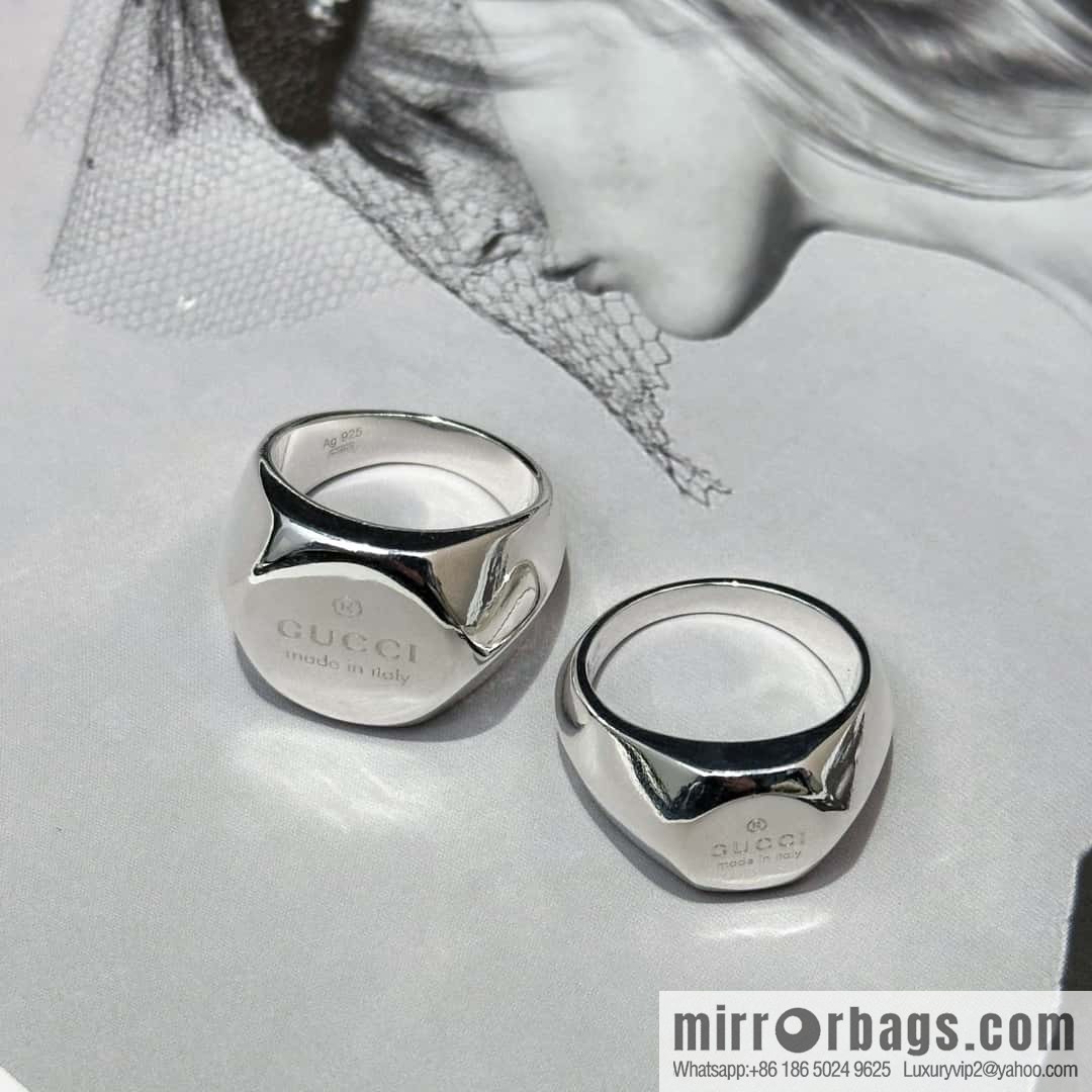 ❗️New ❗️ ☀ new Gucci glossy letter ring