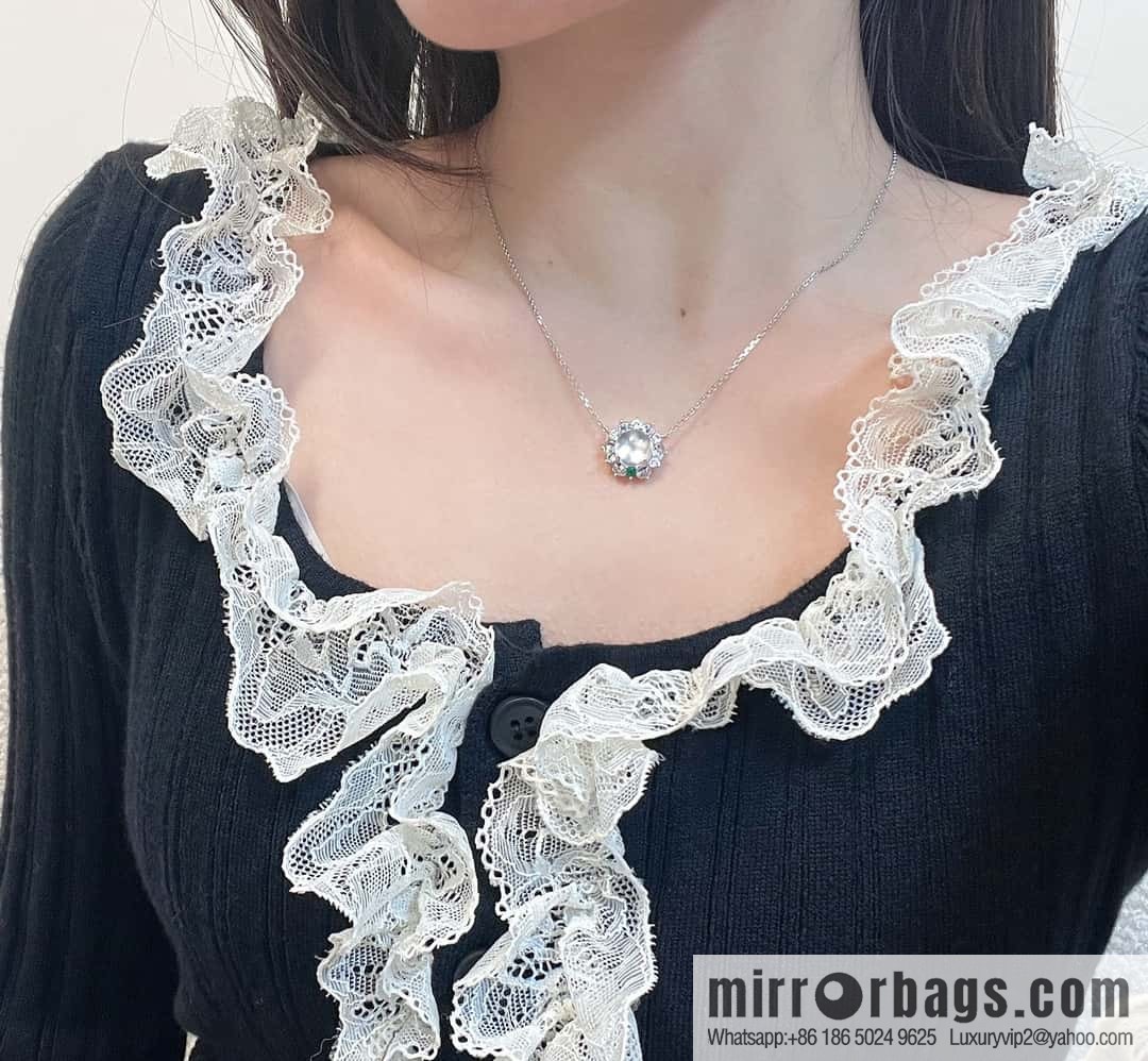 ❗️New ❗️ ☀️ color treasure three red diamond foam jade necklace ☀️