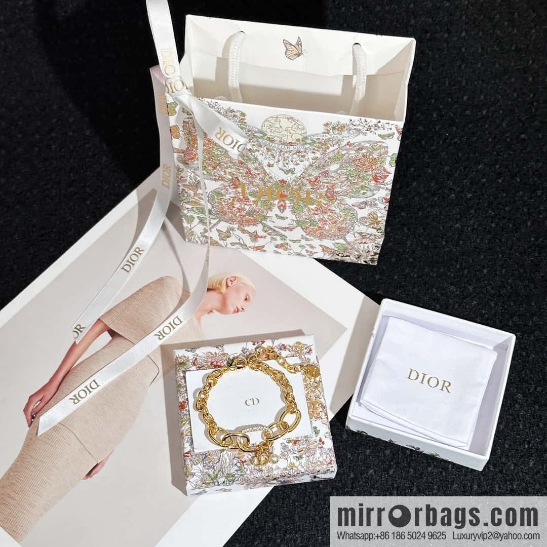 New ☑️ DIOR CD Pearl Chain Bracelet