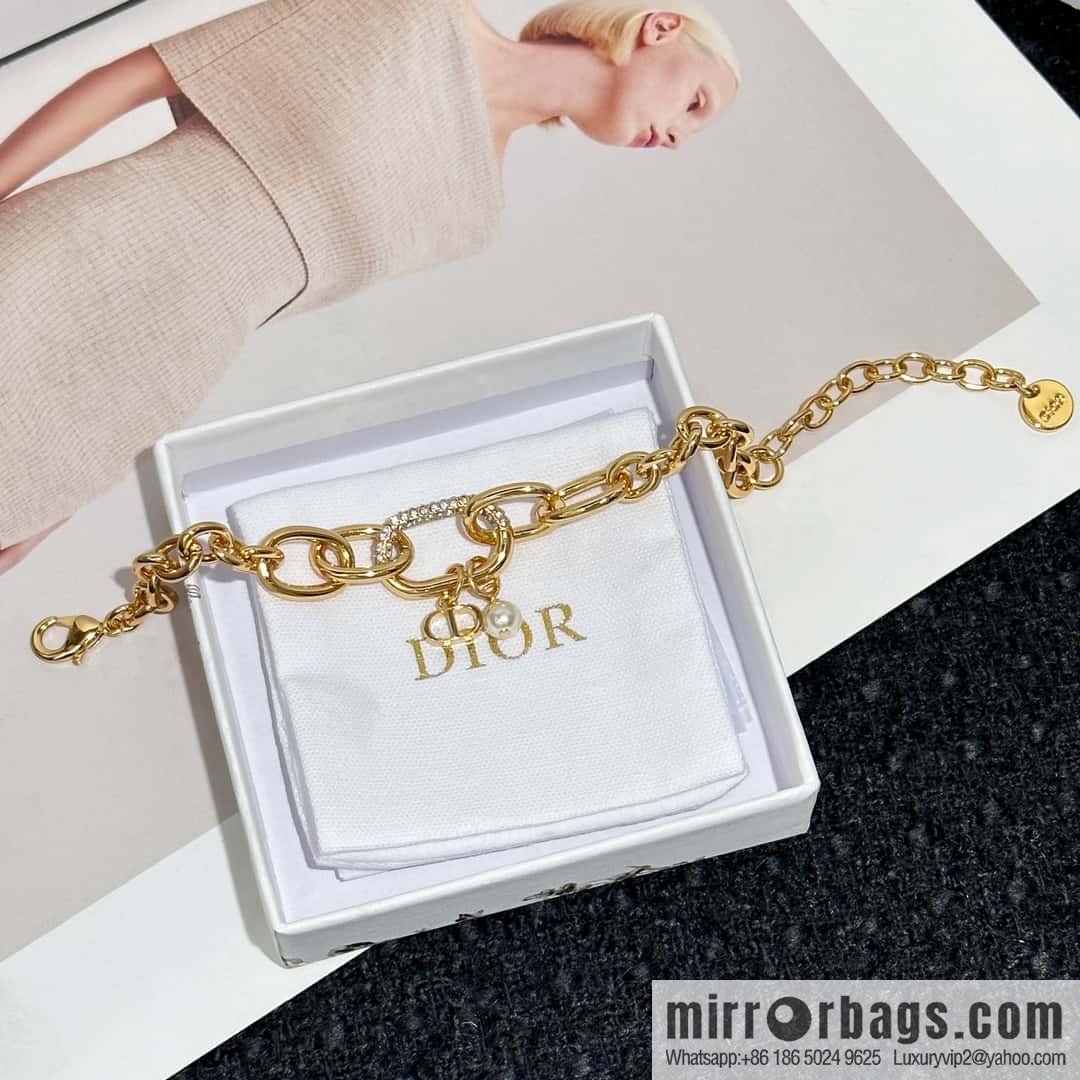 New ☑️ DIOR CD Pearl Chain Bracelet