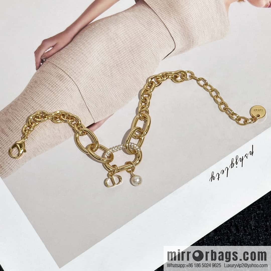 New ☑️ DIOR CD Pearl Chain Bracelet