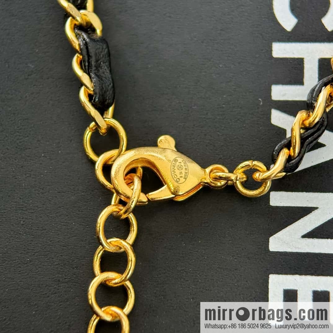 New ☑️ CHANEL double C oval black leather rope necklace