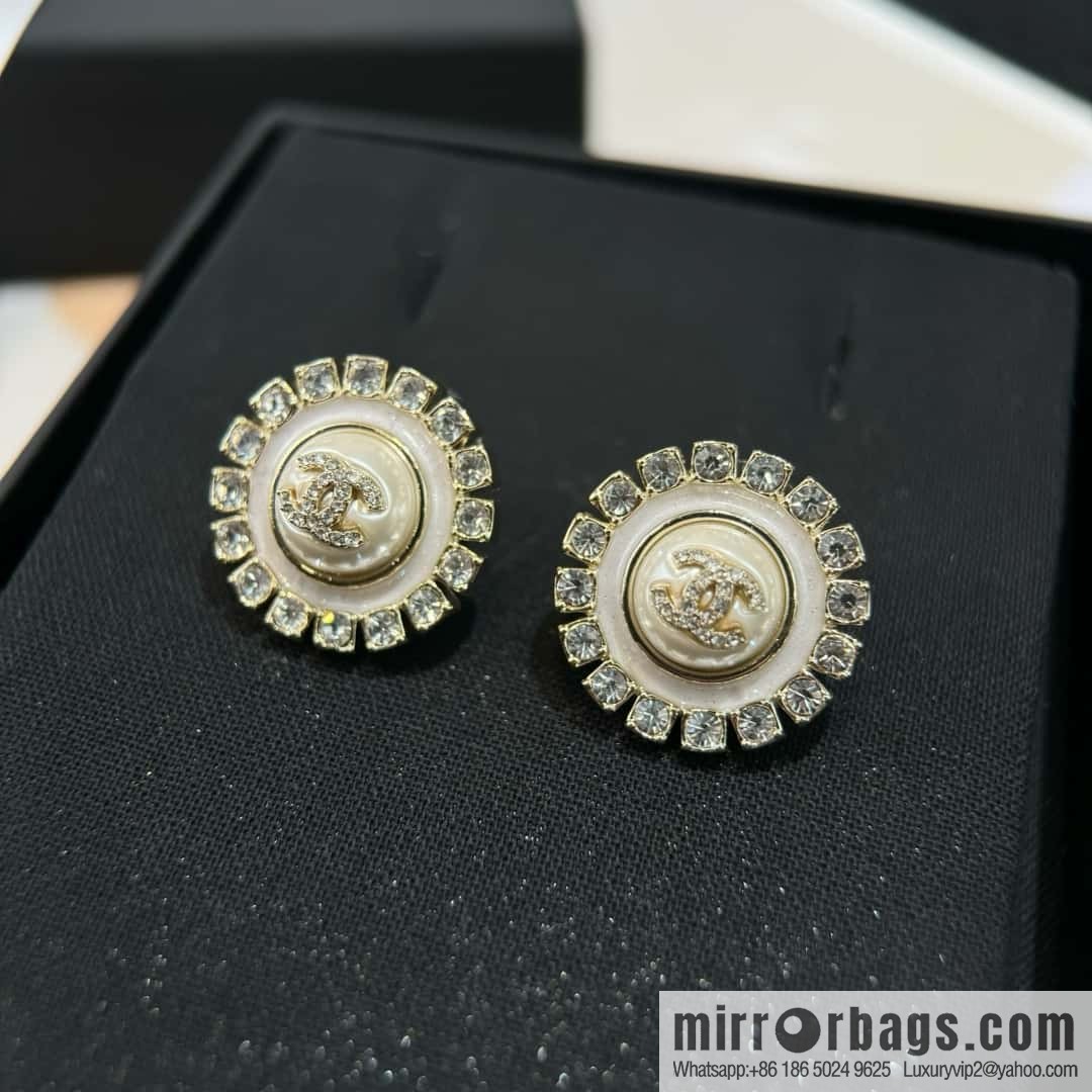 New ☑️ CHANELC1 double C full diamond pearl earrings