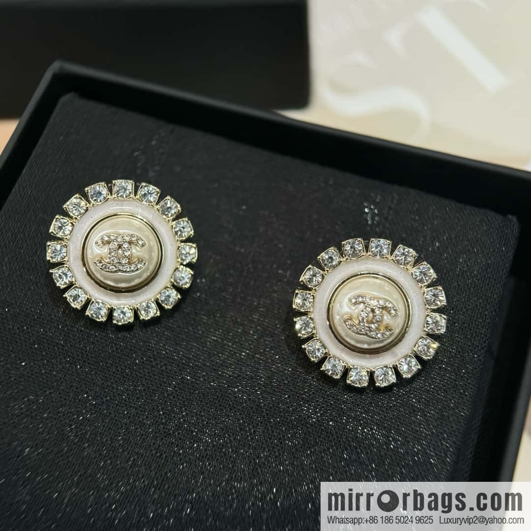 New ☑️ CHANELC1 double C full diamond pearl earrings