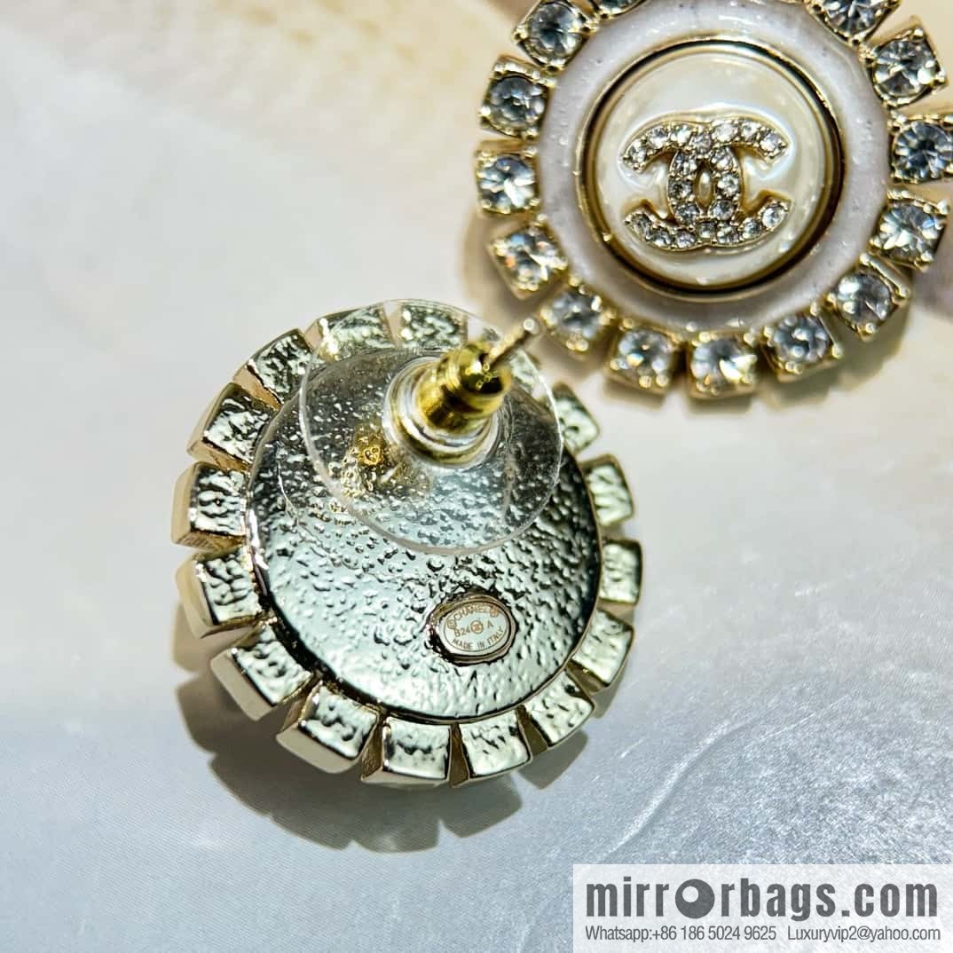 New ☑️ CHANELC1 double C full diamond pearl earrings