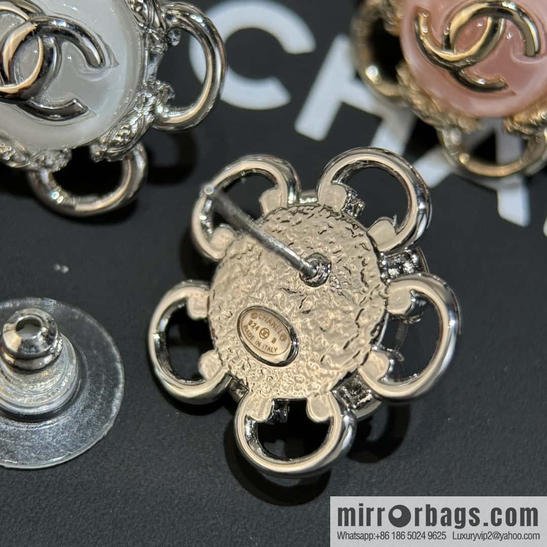 ❗️New ❗️☀️ new ☑️ Chanel double c flower stud earrings ☀️