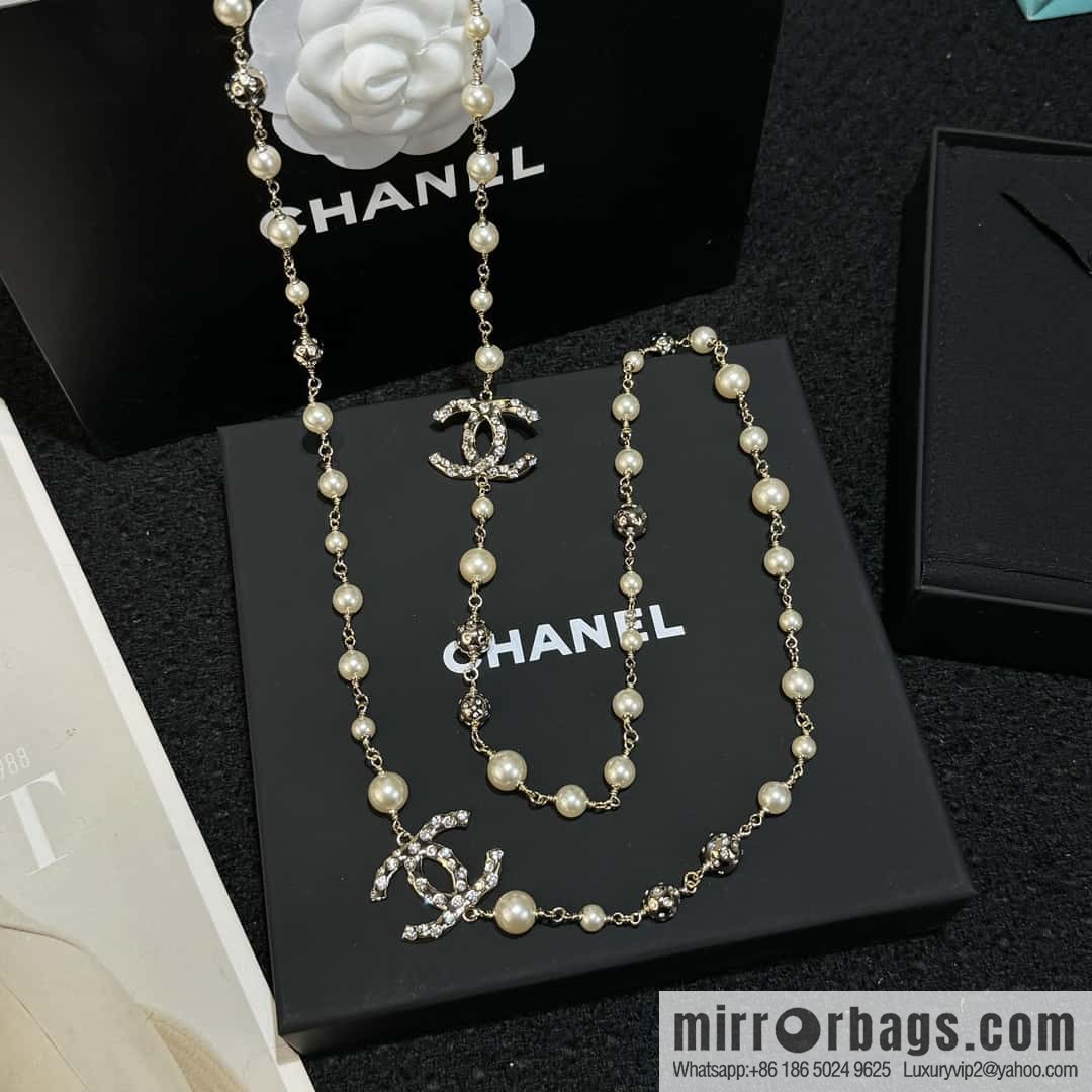 ❗️New ❗️ Chanel sweater chain necklace ☀️ new ☑️ Chanel double c pearl sweater chain necklace ☀️