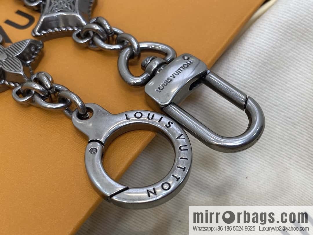 Lv's Crow Heart Chain, Versatile M02031 Season's New WESTERN Belt Chain and Bags