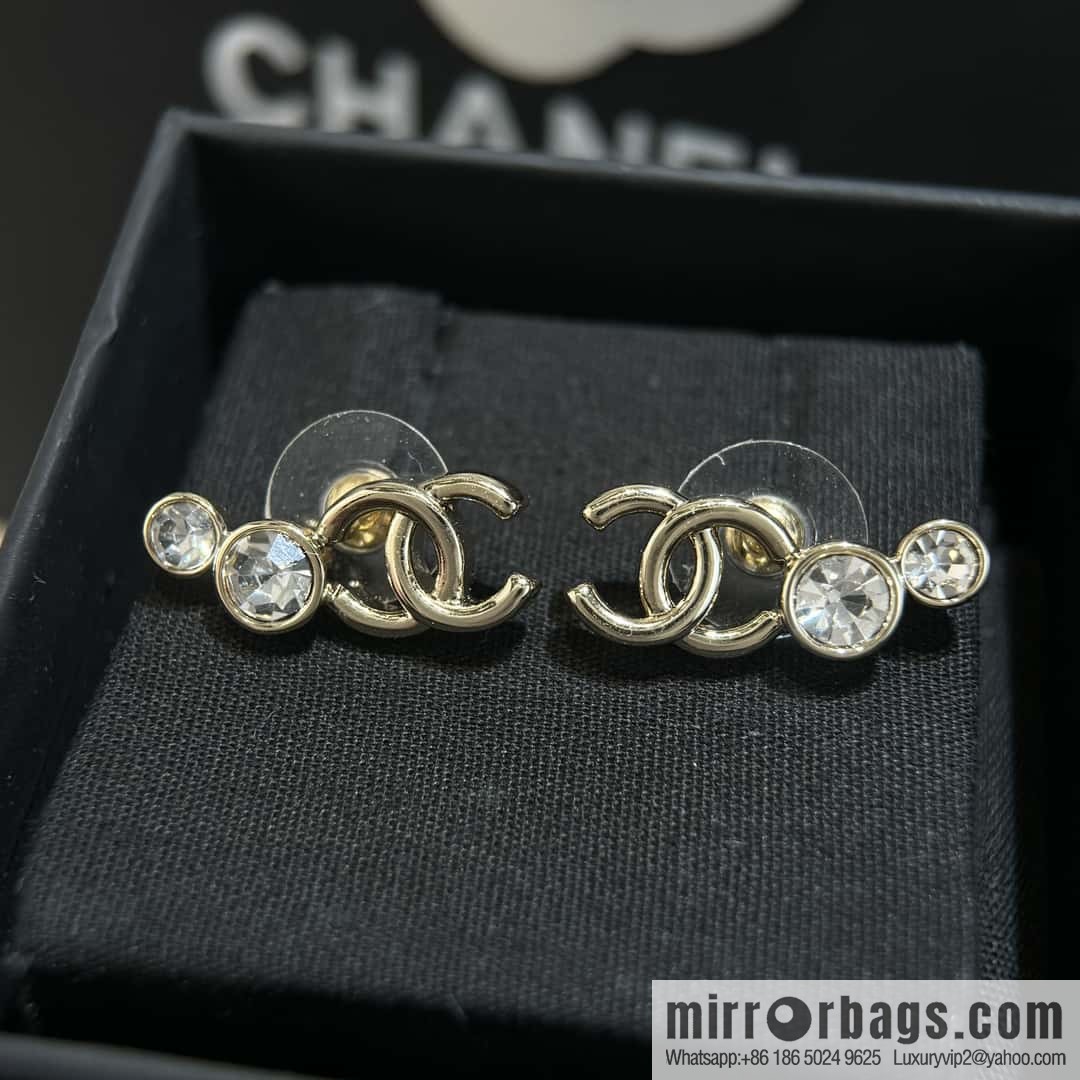 ❗️New ❗️ ☀️ new ☑️ Chanel double c rhinestone stud earrings ☀️