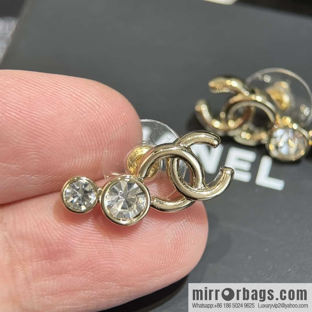 ❗️New ❗️ ☀️ new ☑️ Chanel double c rhinestone stud earrings ☀️