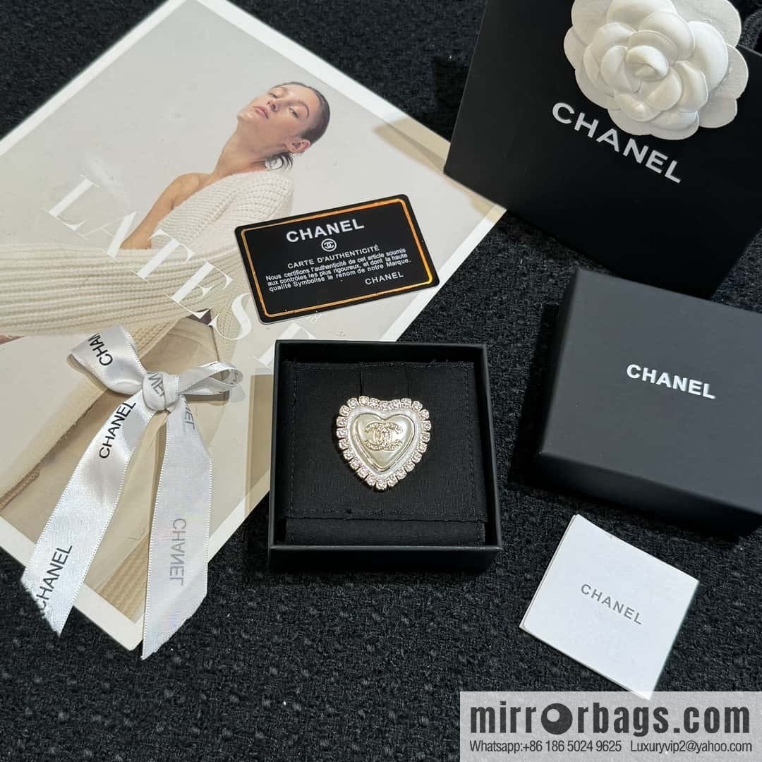 ❗️New ❗️☀️ New ☑️ Chanel Double C Full Diamond Peach Heart Love Brooch ☀️