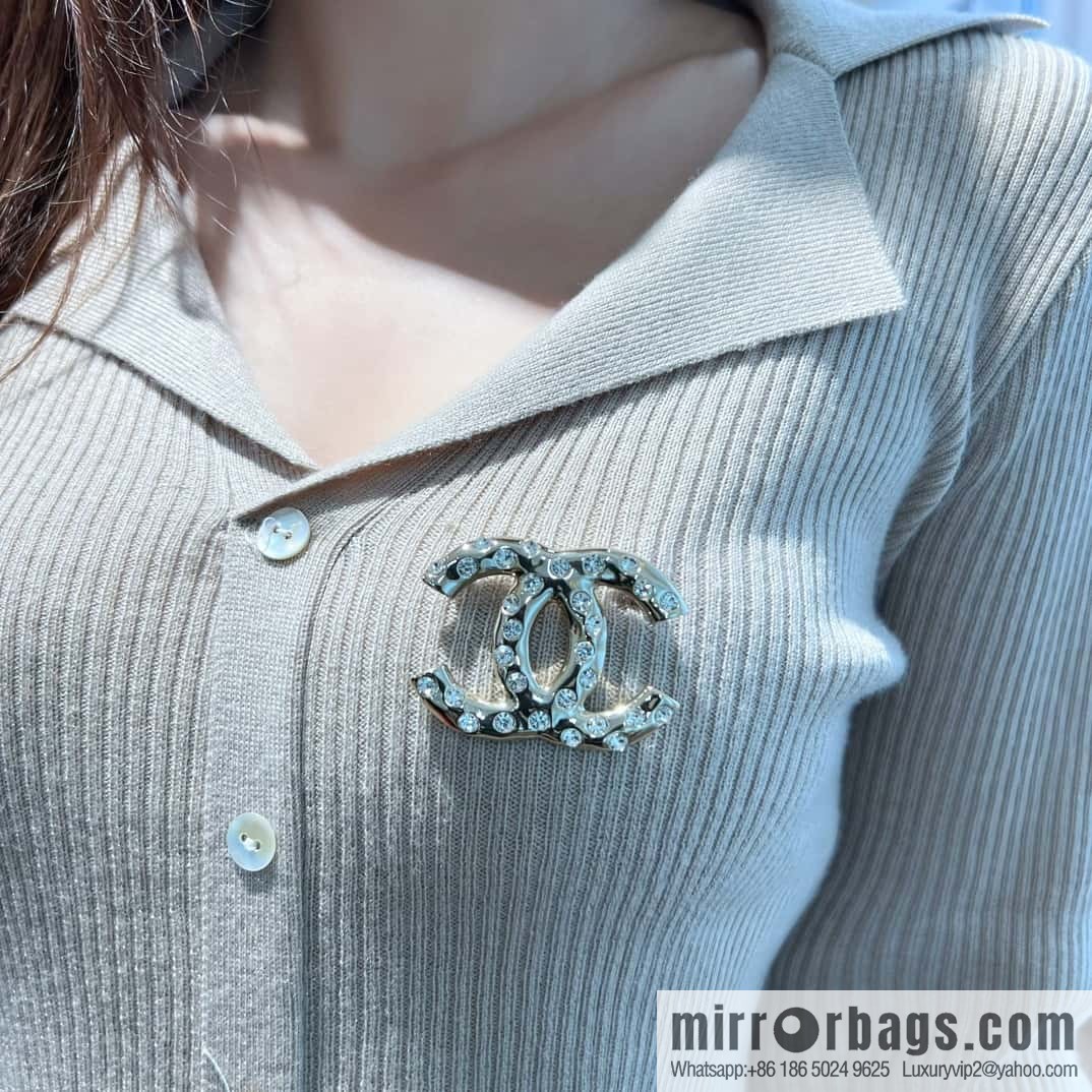 ❗️New ❗️☀️ New ☑️ Chanel Double C Full Diamond Brooch ☀️