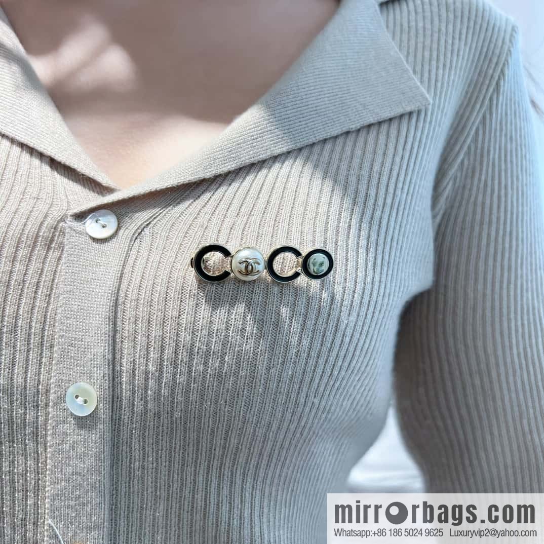 ❗️New ❗️☀️ new ☑️ Chanel double c coco brooch ☀️