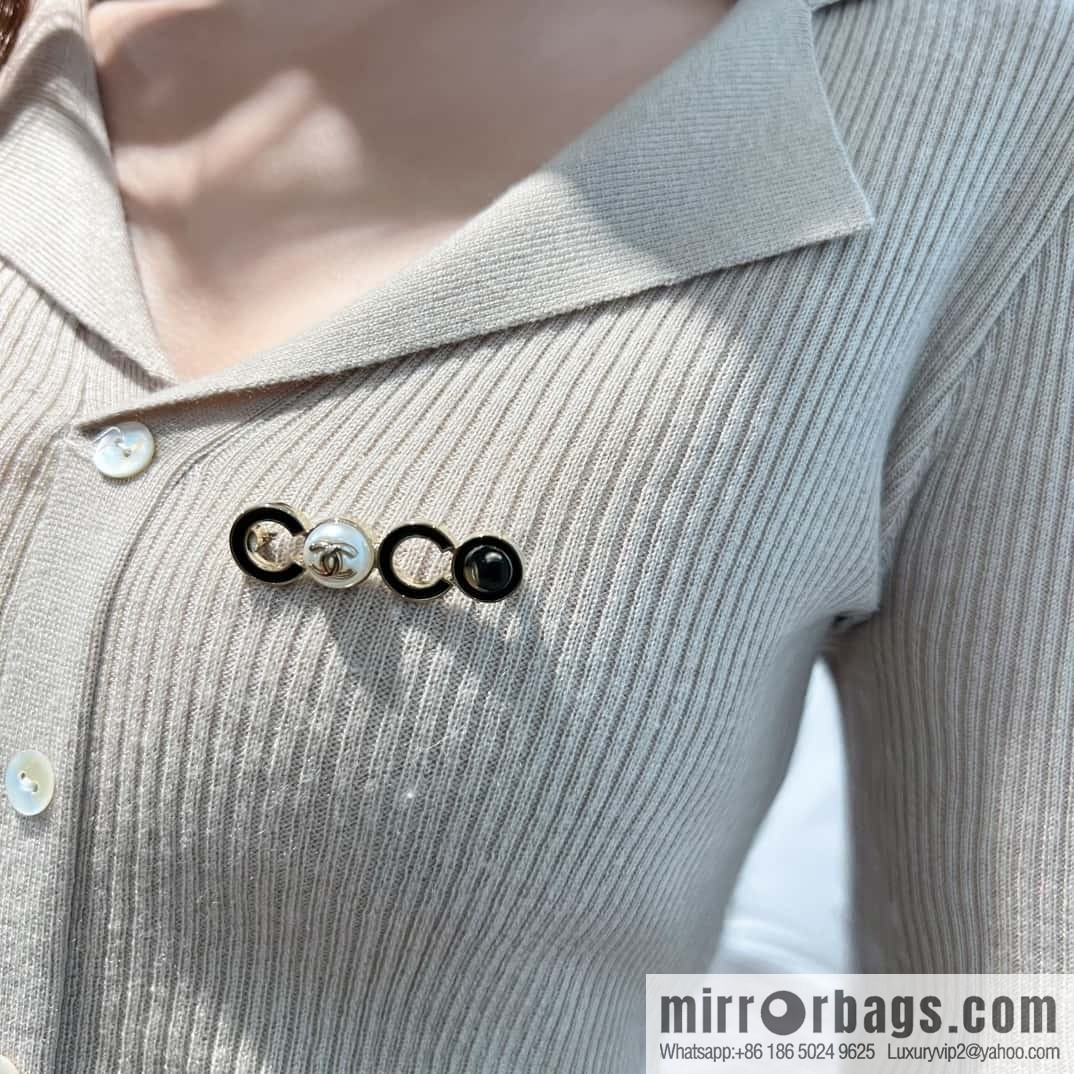 ❗️New ❗️☀️ new ☑️ Chanel double c coco brooch ☀️