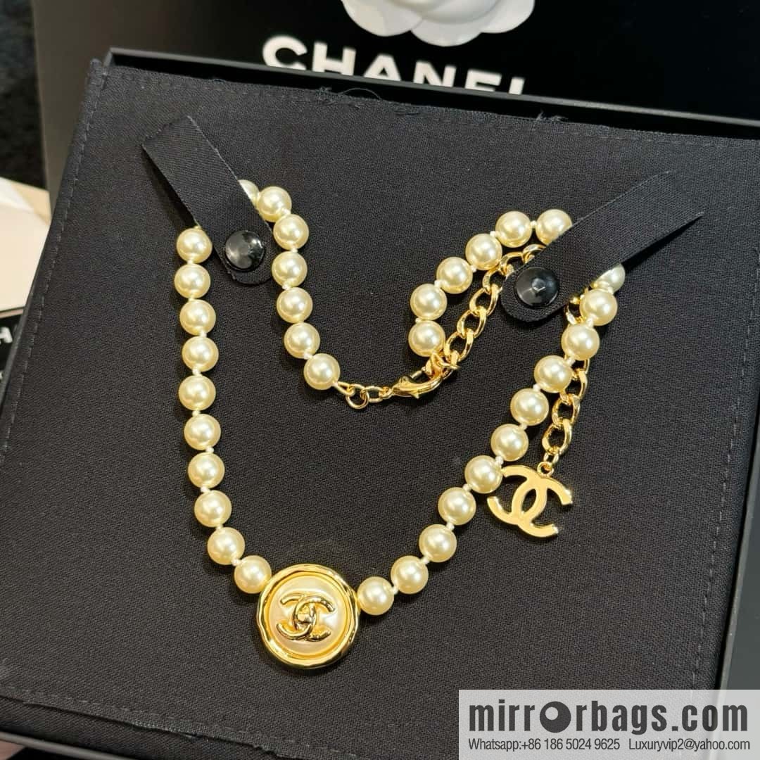 ❗️New ❗️☀️ New ☑️ Chanel Double C Round Button Pearl Necklace ☀️