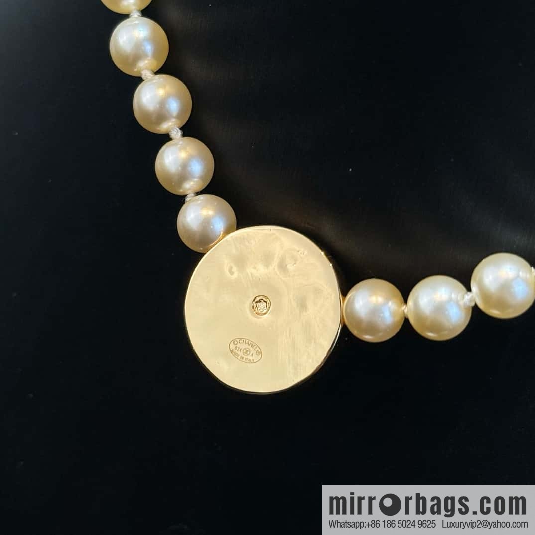 ❗️New ❗️☀️ New ☑️ Chanel Double C Round Button Pearl Necklace ☀️