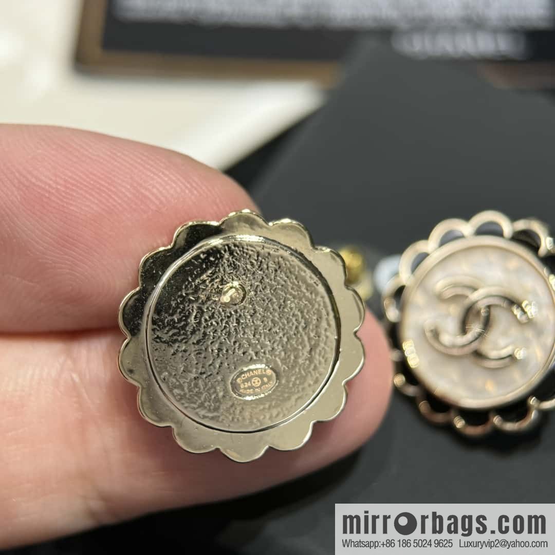 ❗️New ❗️☀️ new ☑️ chanel c1 double c round stud earrings ☀️