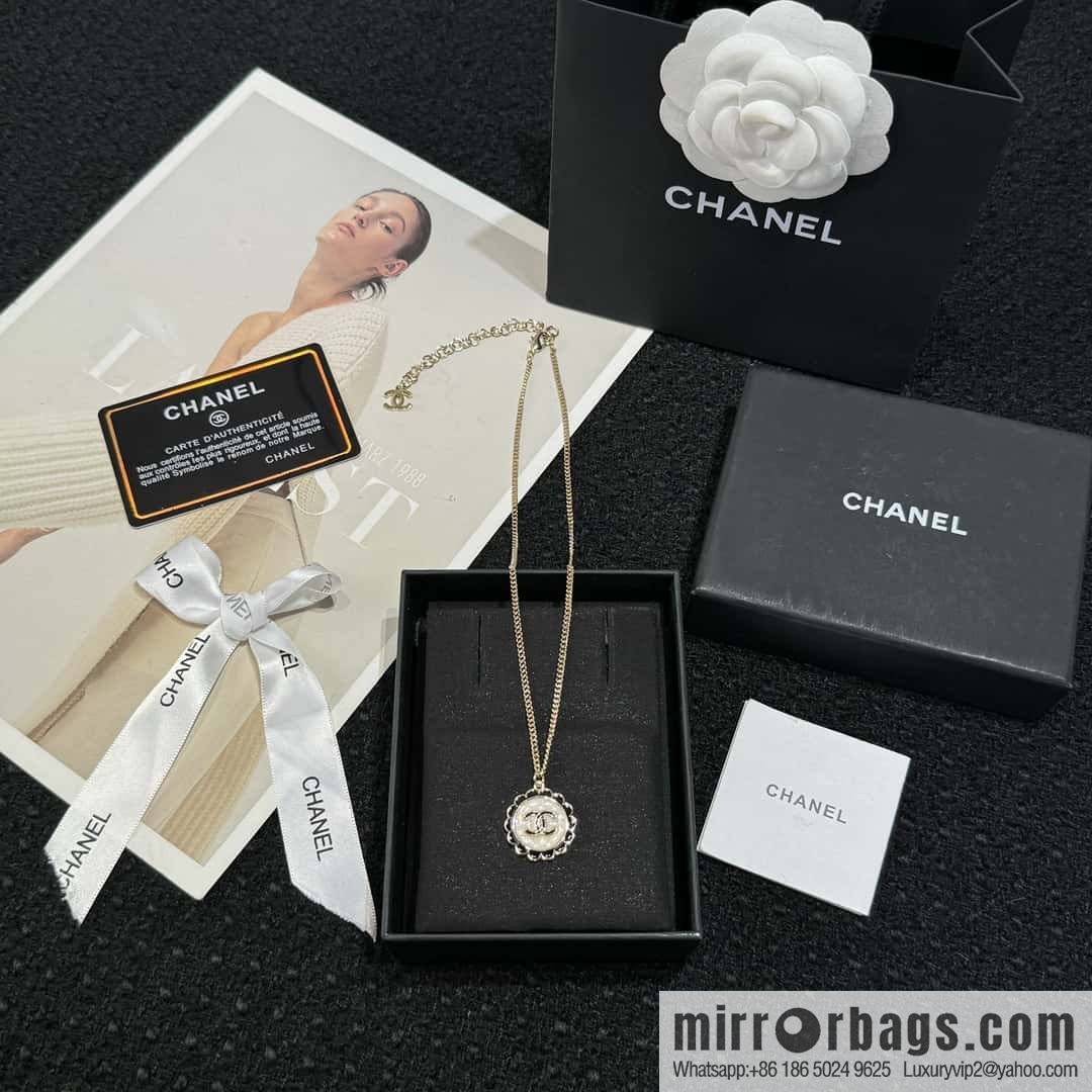 ❗️New ❗️ ☀️ New ☑️ Chanel Double C Round Necklace ☀️