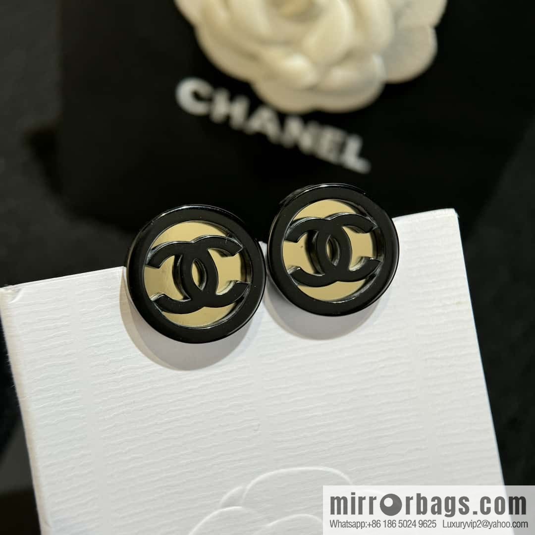 ❗️New ❗️☀️ new ☑️ chanel c1 double c round acrylic stud earrings ☀️
