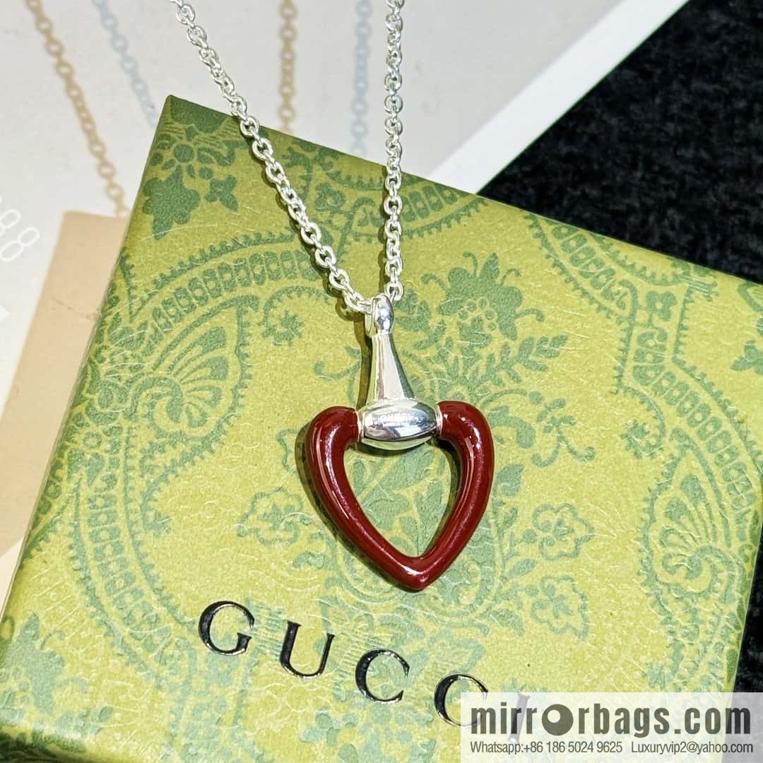 ❗️New ❗️☀ New Gucci Gucci peach heart love necklace ☀