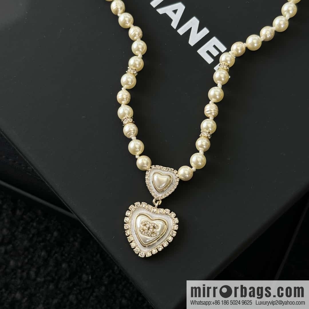 ☀️New ☑️ Chanel peach heart love pearl necklace