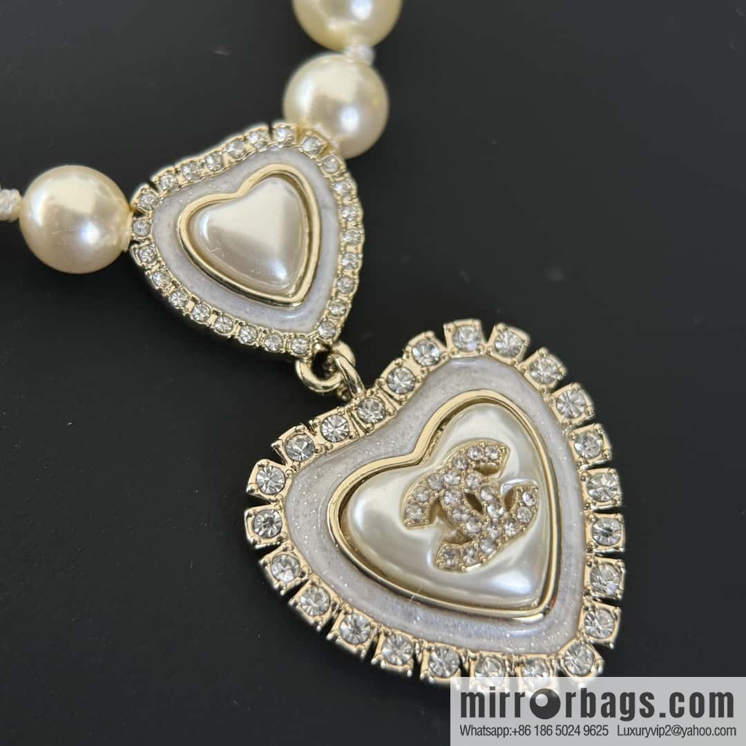 ☀️New ☑️ Chanel peach heart love pearl necklace