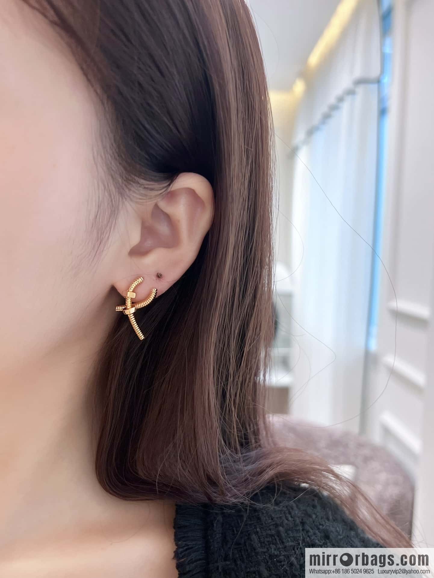 ❗New ❗ ☀️ ☀ Cartier Cartier Cross Screw Nut Earrings ☀