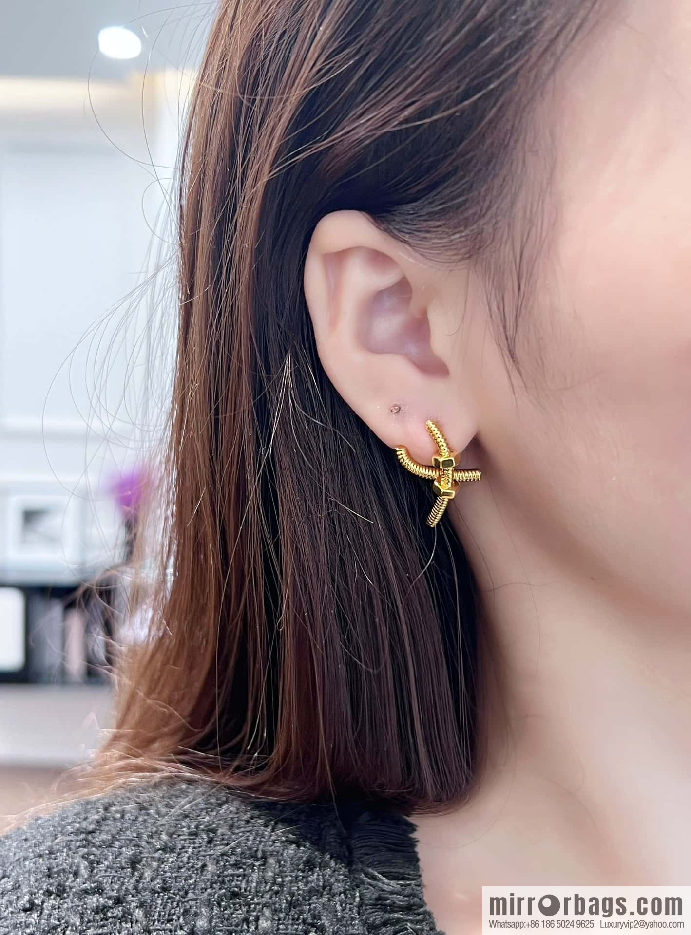 ❗New ❗ ☀️ ☀ Cartier Cartier Cross Screw Nut Earrings ☀