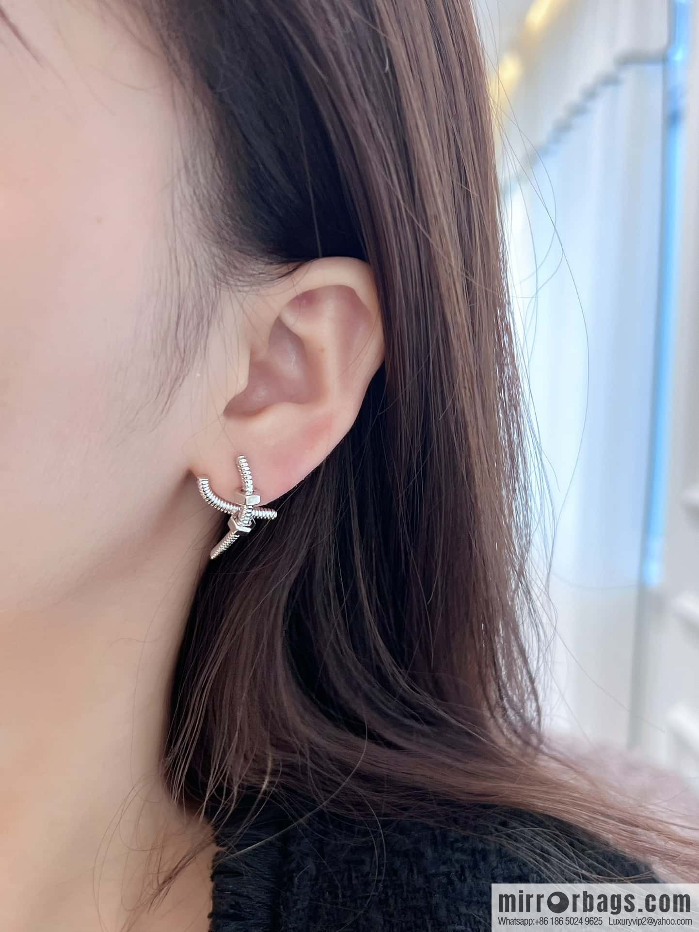 ❗New ❗ ☀️ ☀ Cartier Cartier Cross Screw Nut Earrings ☀