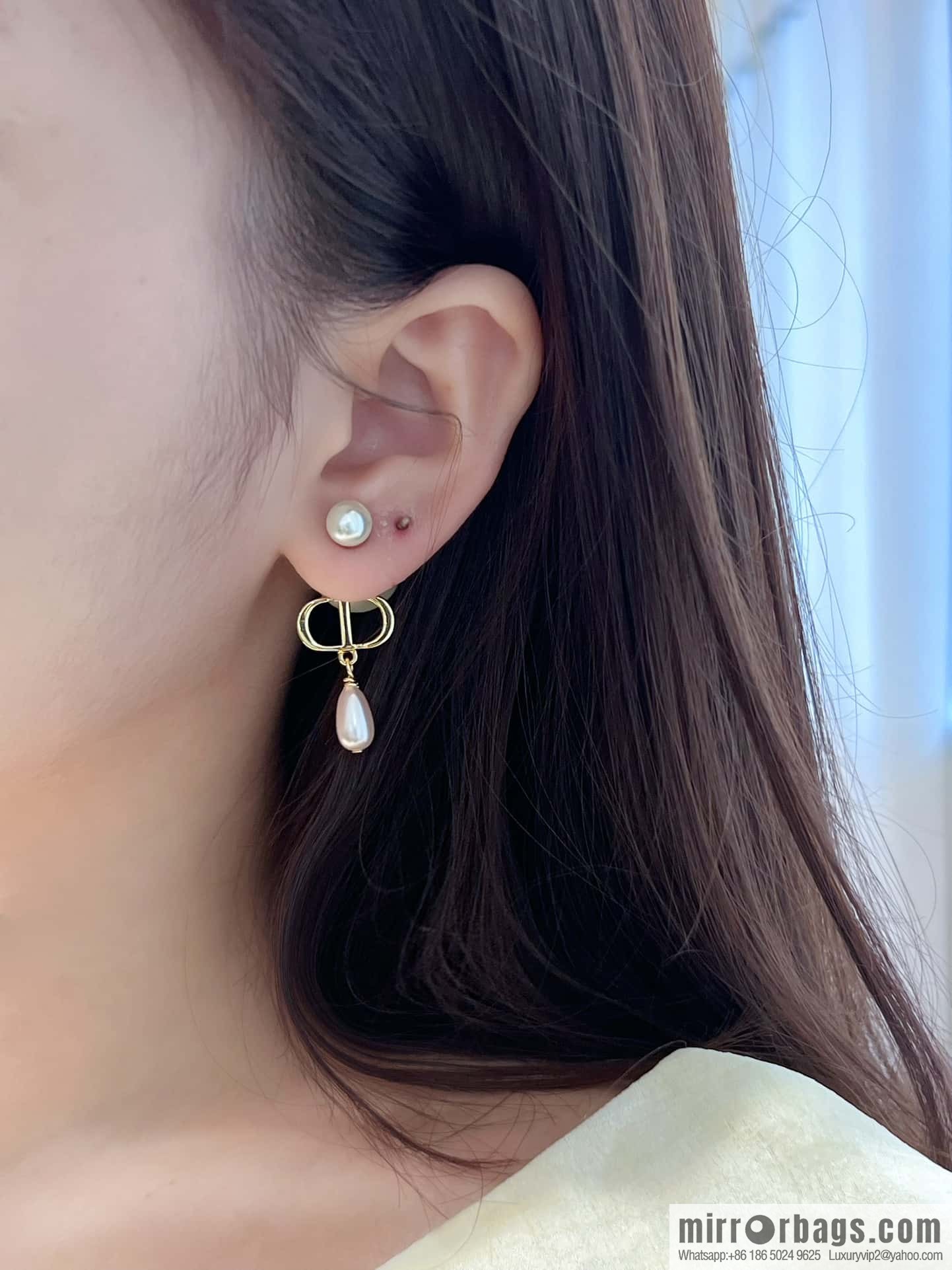 New ☑️ DIOR CD pink pearl stud earrings