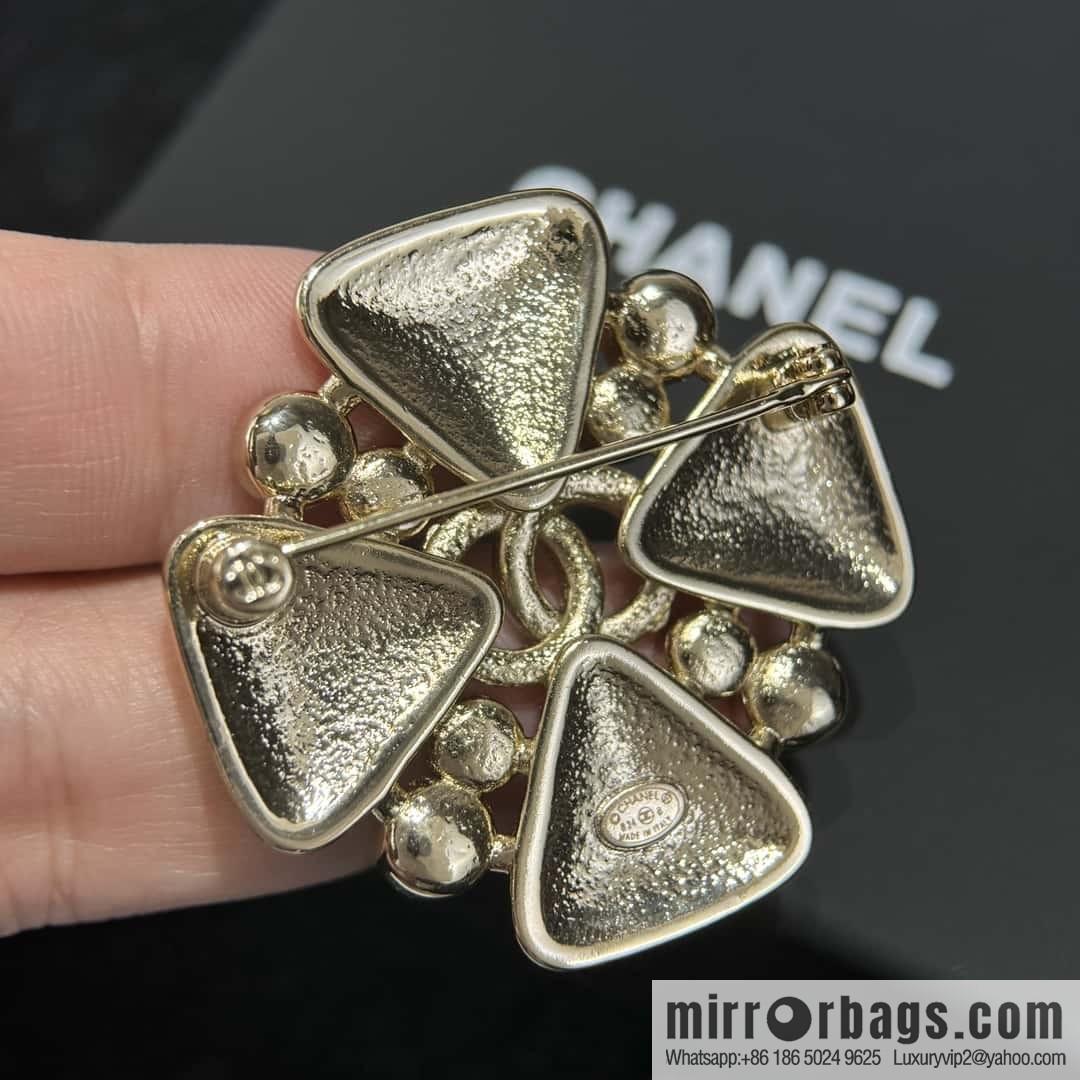 ❗️New ❗️☀️ New ☑️ Chanel Double C Clover Brooch ☀️