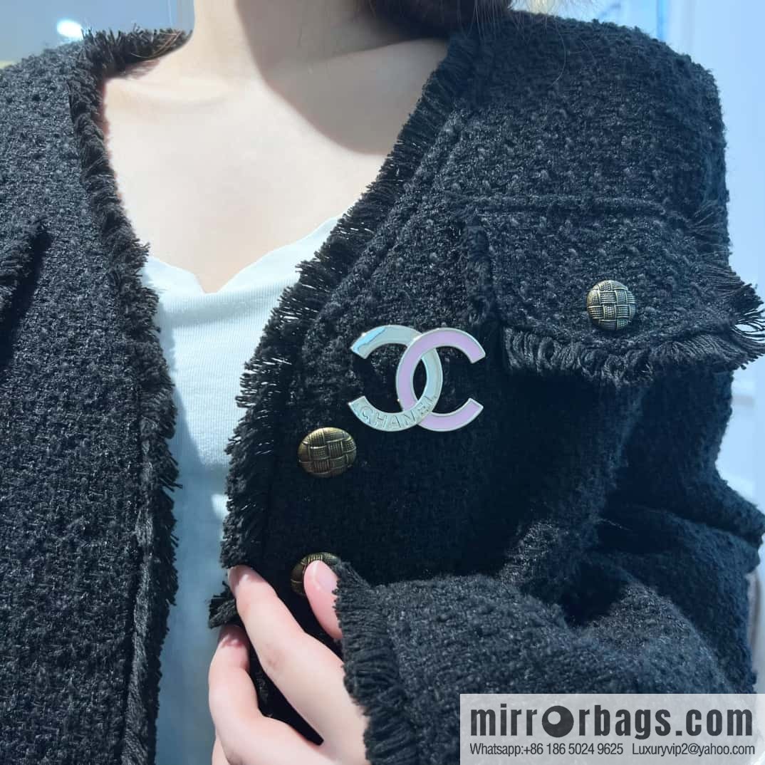 ❗️New ❗️ Chanel brooch ☀️ new ☑️ Chanel double c brooch ☀️