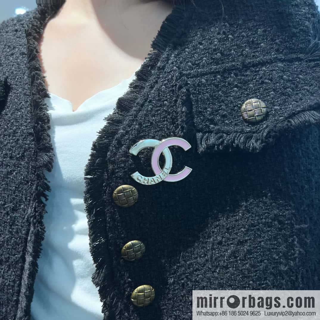 ❗️New ❗️ Chanel brooch ☀️ new ☑️ Chanel double c brooch ☀️