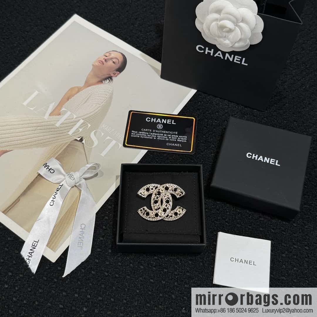 ❗️New ❗️☀️ New ☑️ Chanel Double C Hollow Brooch ☀️