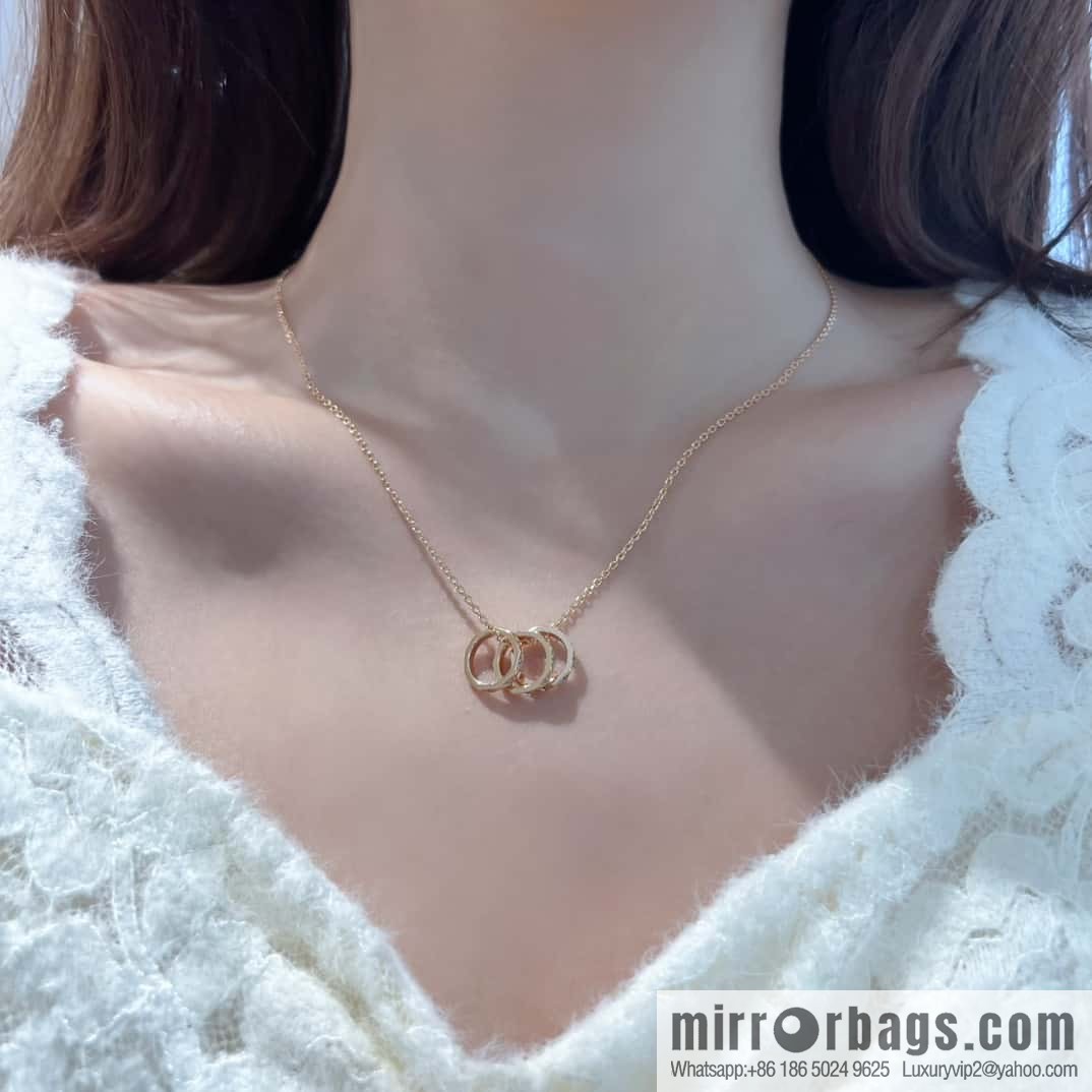 GRAFF Graff three-ring necklace