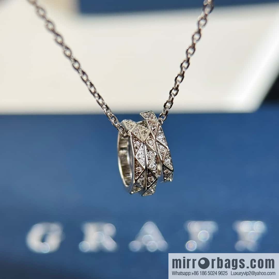 GRAFF Graff three-ring necklace
