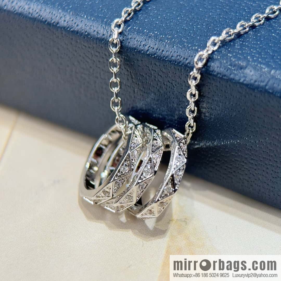 GRAFF Graff three-ring necklace