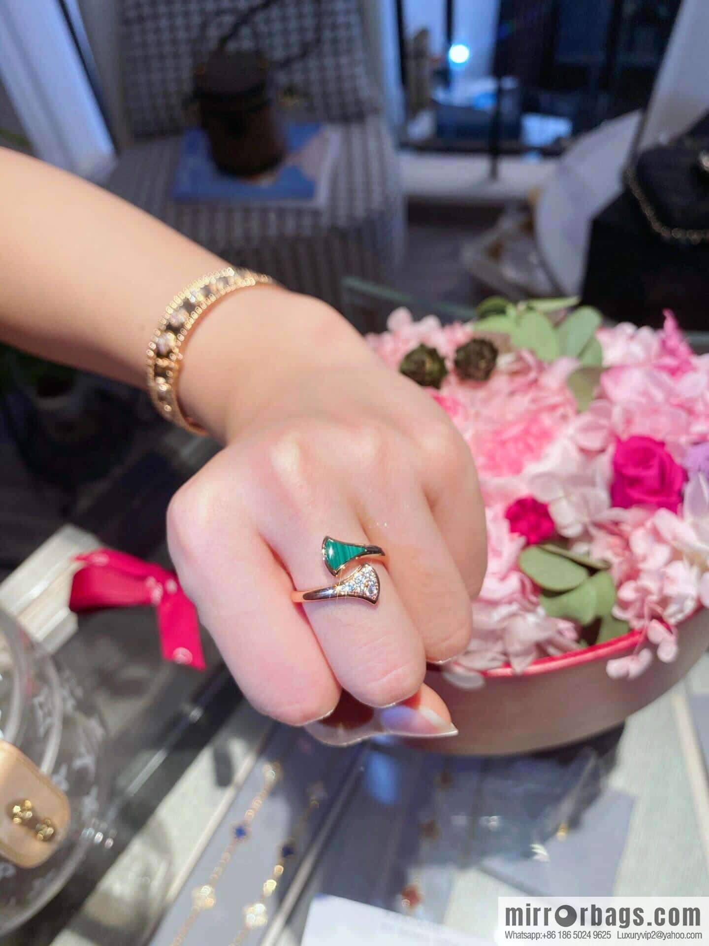 BVLGARI DIVAS'DREAM Malachite White Fritillary Fan Ring