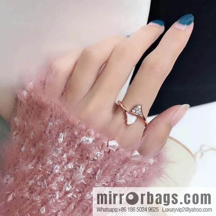 BVLGARI DIVAS'DREAM Malachite White Fritillary Fan Ring