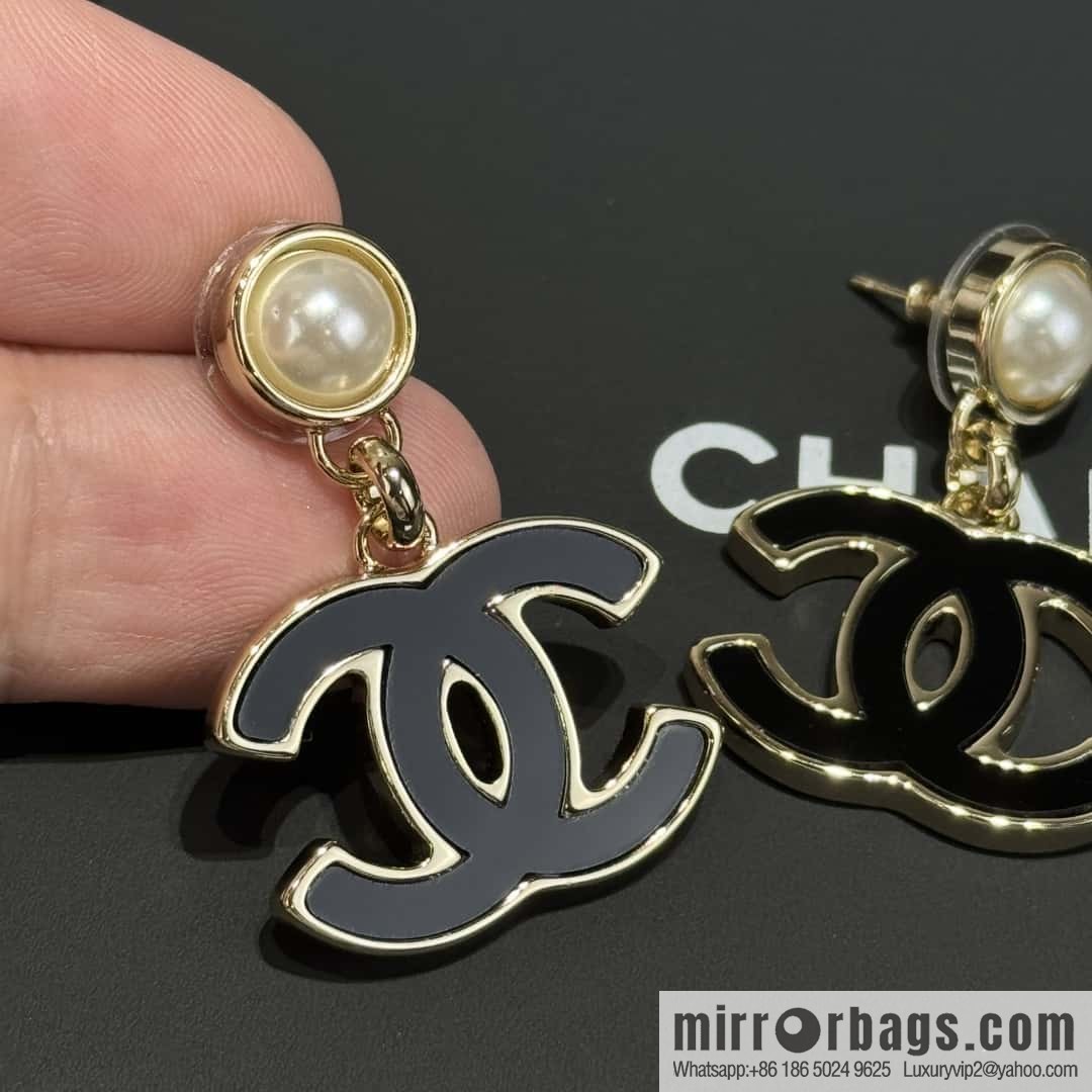 ❗️New ❗️☀️ new ☑️ chanel c2 double c black stud earrings ☀️